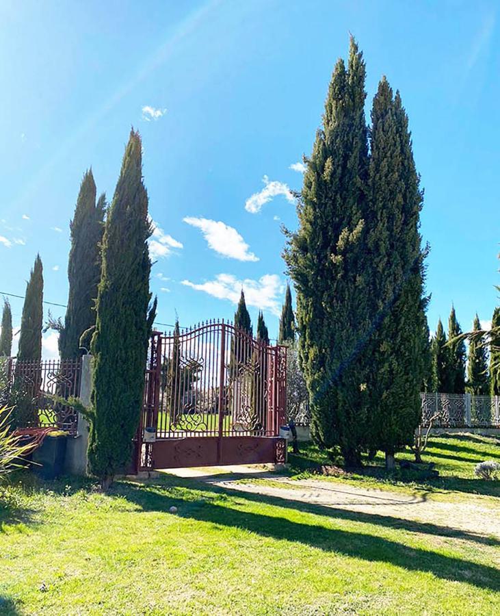 Maison D'Hotes, Superbe Et Spacieuse ,Dans Un Cadre Charmant Calme Et Verdoyant Pernes-les-Fontaines Esterno foto